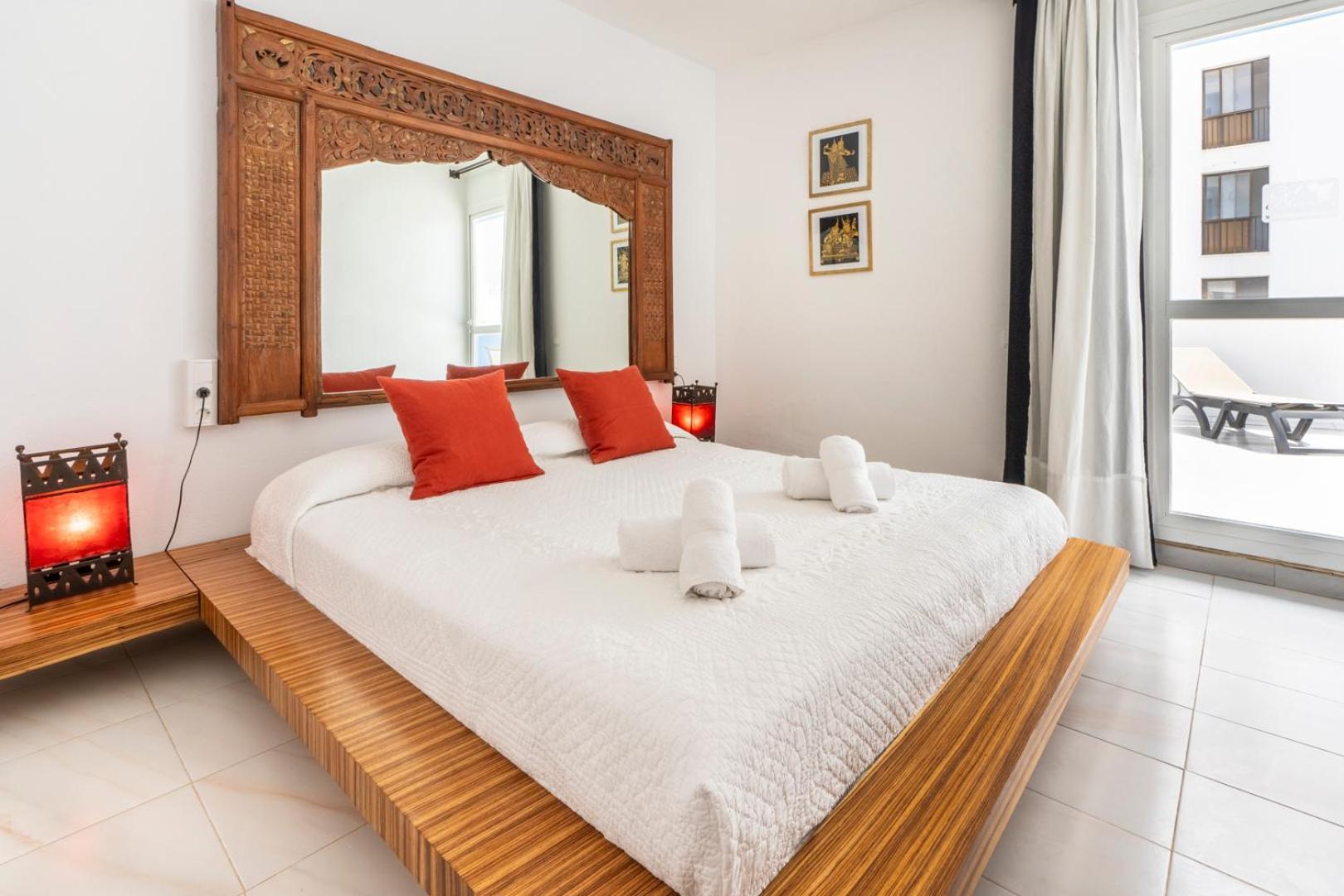 Apartamentos Cel Blau Santa Eularia des Riu Exteriör bild